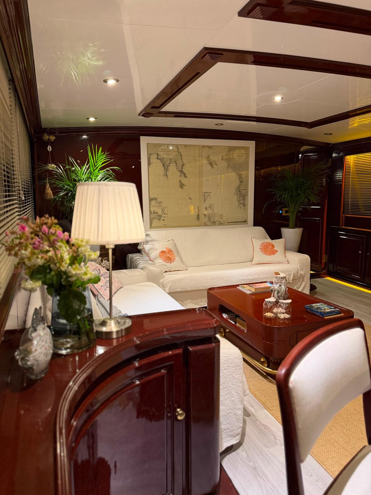 Velora28