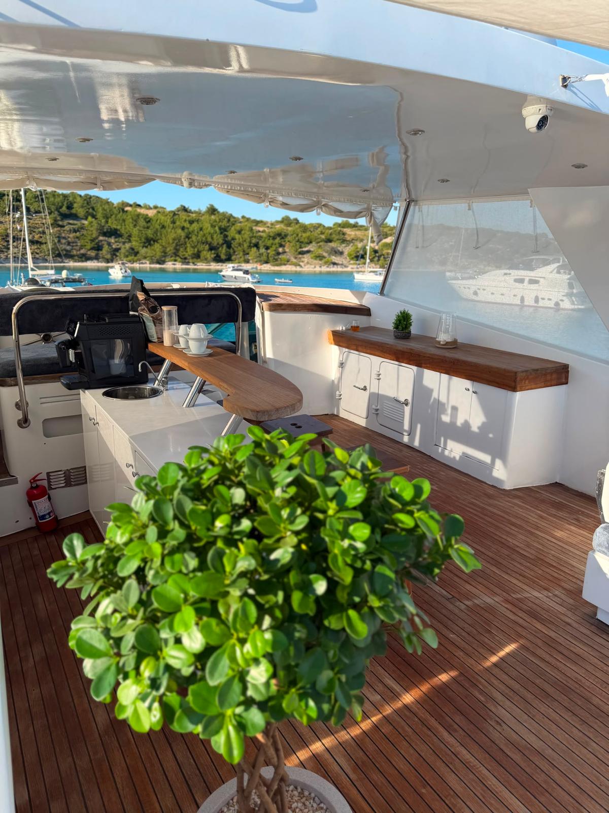 Velora24